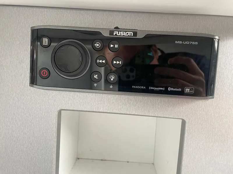 Slide: The Image of Fusion MS-UD755 stereo system in a 2007 Formula 353 FASTech boat interior. - 43