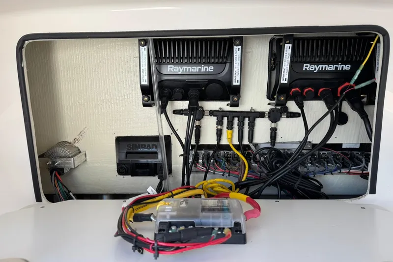 Slide: The Image of Cobia 280 Center Console 2023 - 21