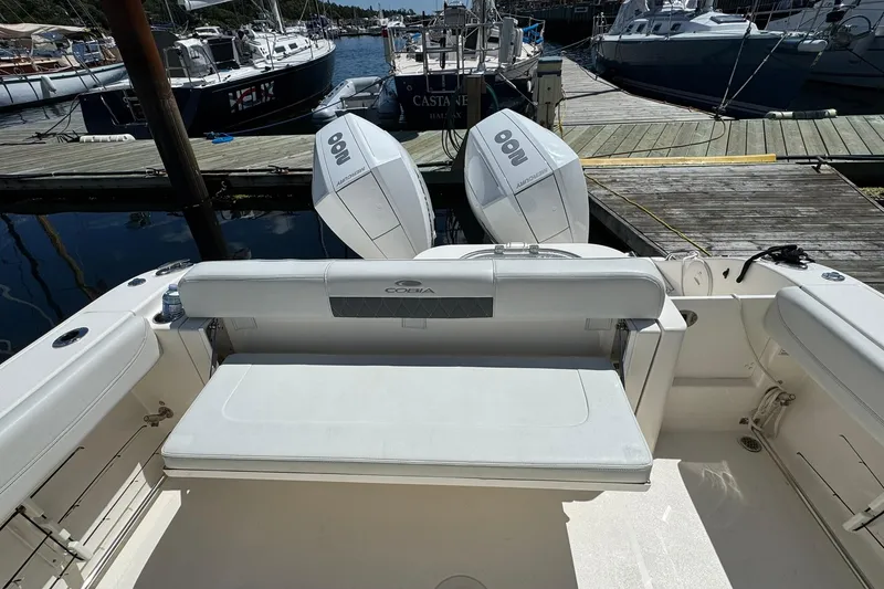 Slide: The Image of Cobia 280 Center Console 2023 - 39