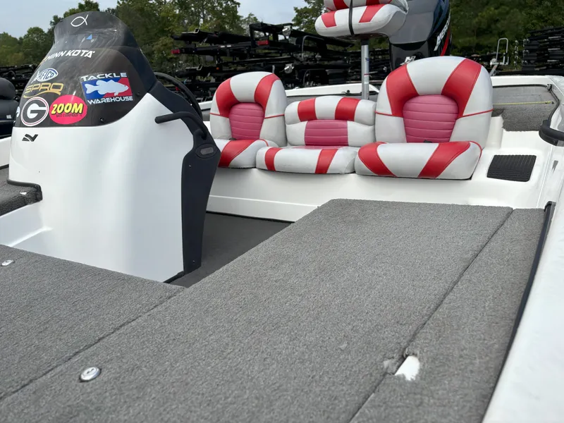 Slide: The Image of Nitro NX 882 2004 - 6