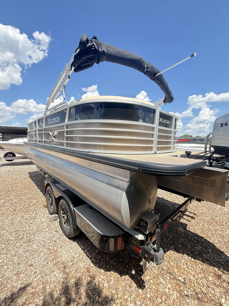 Slide: The Image of Xcursion Pontoons 223 RFX 2023 - 7