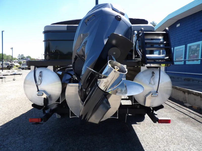 Slide: The Image of Veranda VR22RC 2025 - 1