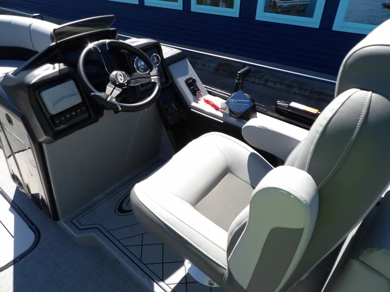 Slide: The Image of Veranda VR22RC 2025 - 8