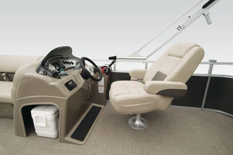 Slide: The Image of Sun Tracker Party Barge 20 DLX 2023 - 36