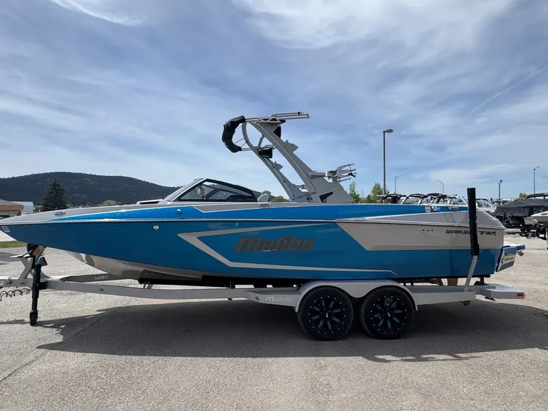 Slide: The Image of Malibu 24 MXZ 2021 - 1