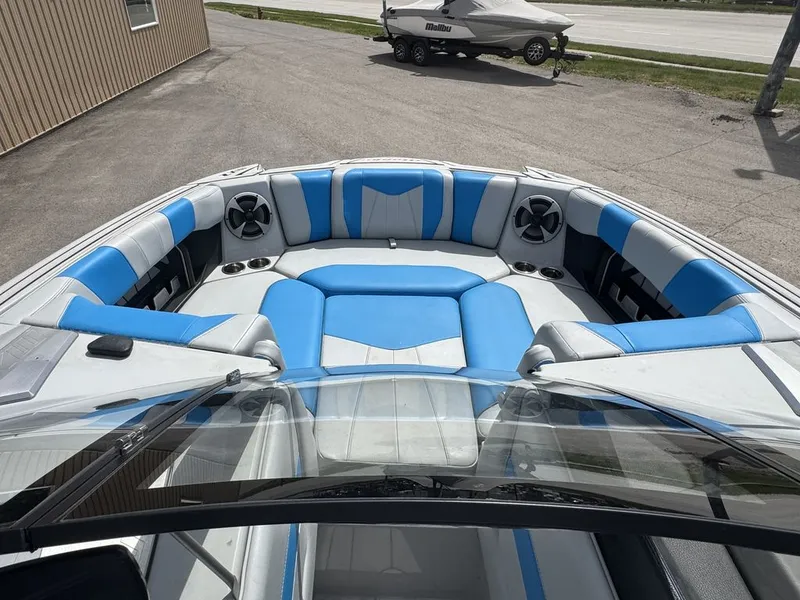 Slide: The Image of Malibu 24 MXZ 2021 - 17