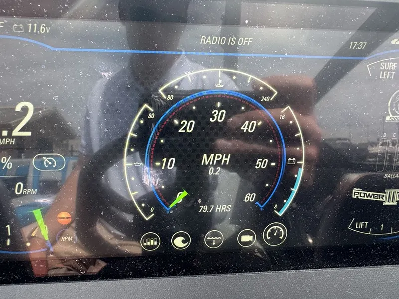 Slide: The Image of Malibu 24 MXZ 2021 - 7