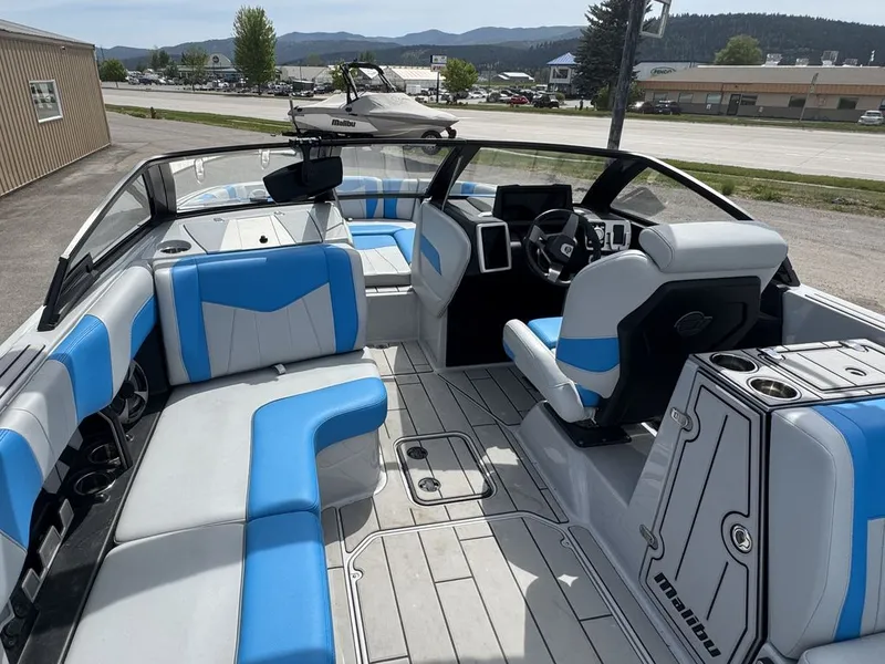 Slide: The Image of Malibu 24 MXZ 2021 - 18