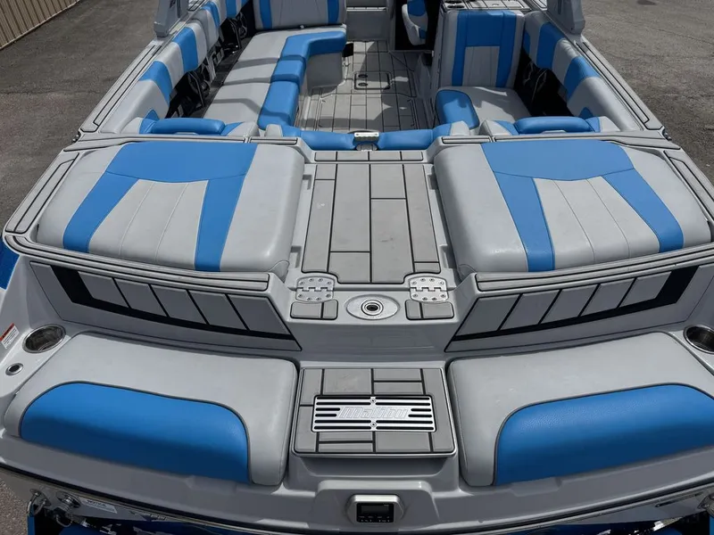 Slide: The Image of Malibu 24 MXZ 2021 - 14