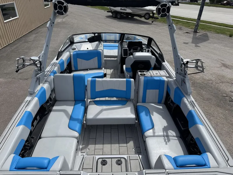 Slide: The Image of Malibu 24 MXZ 2021 - 5