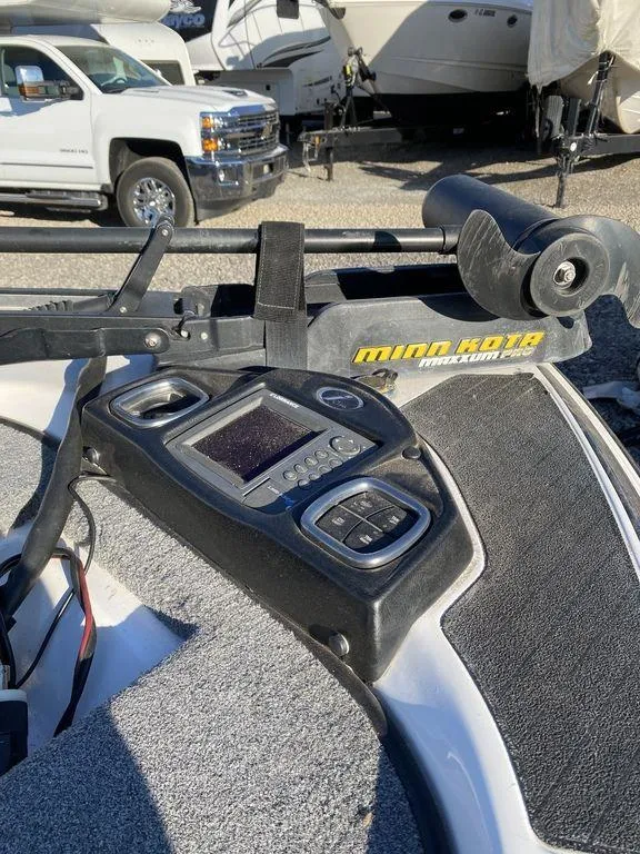 Slide: The Image of 2006 Skeeter Bass Boat with Minn Kota trolling motor and control panel. - 13