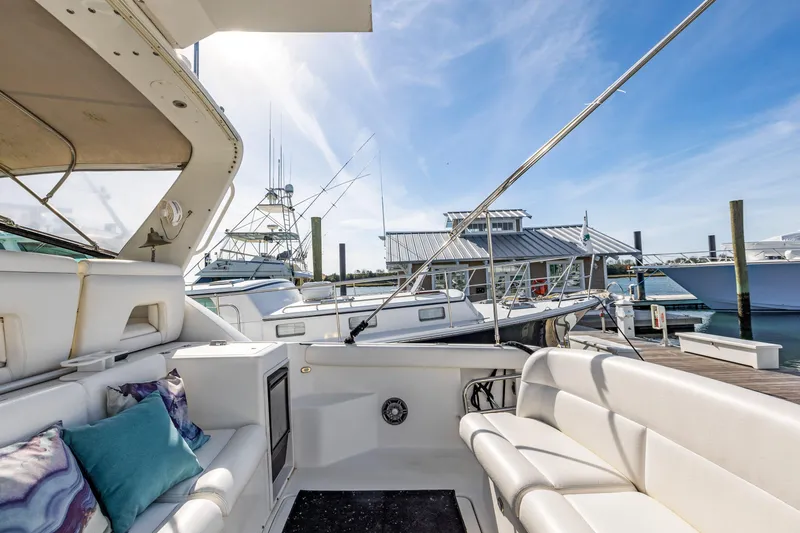 Slide: The Image of Tiara 4000 Express 1999 - 17