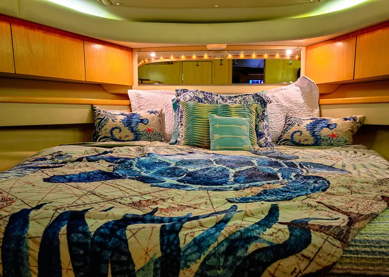 Slide: The Image of Tiara 4000 Express 1999 - 30