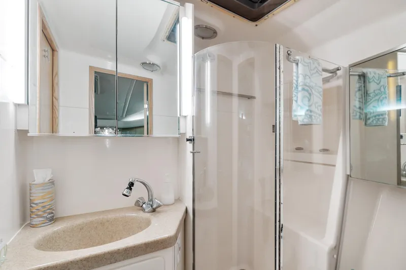 Slide: The Image of Tiara 4000 Express 1999 - 32