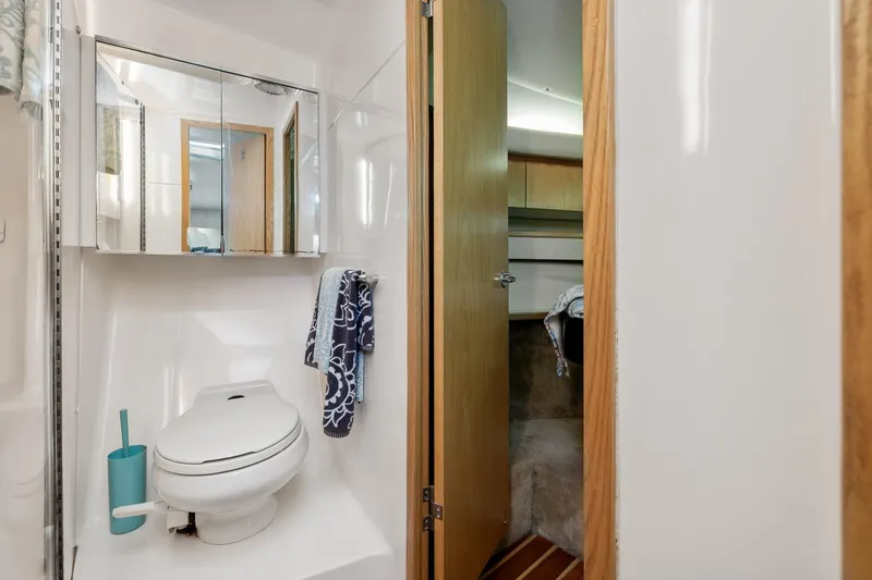 Slide: The Image of Tiara 4000 Express 1999 - 34