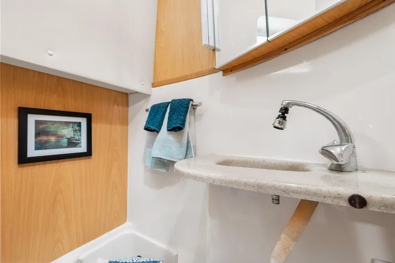 Slide: The Image of Tiara 4000 Express 1999 - 37