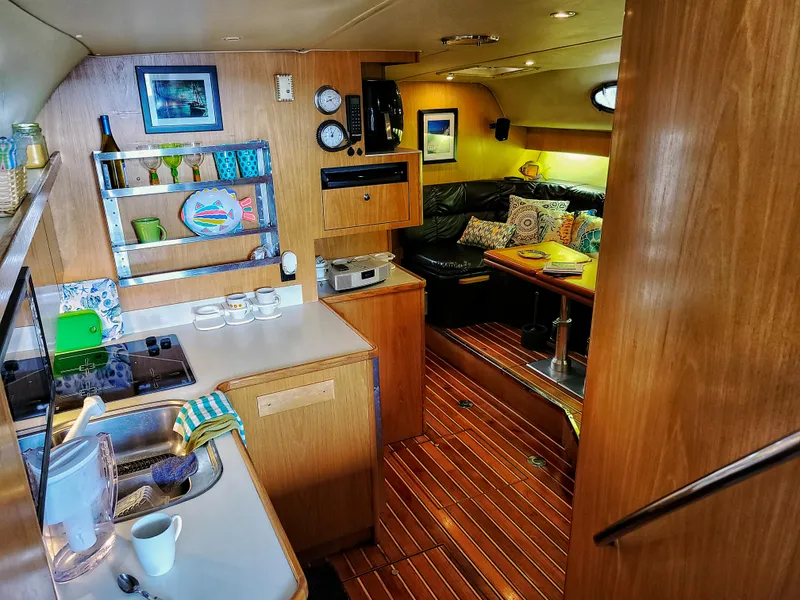 Slide: The Image of Tiara 4000 Express 1999 - 39