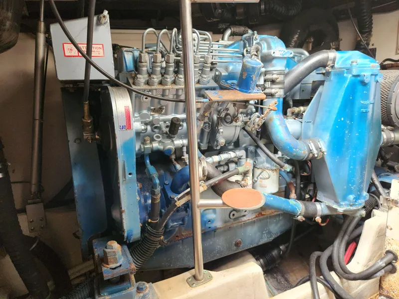 Slide: The Image of Tiara 4000 Express 1999 - 41