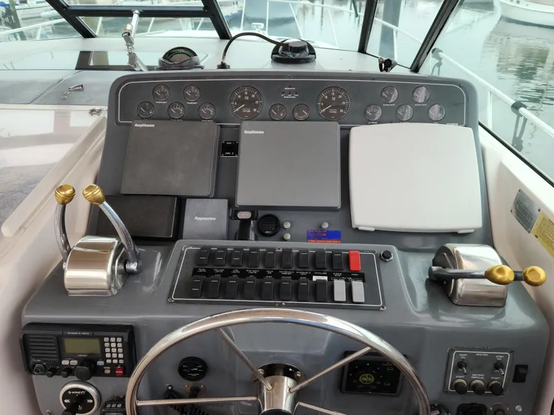 Slide: The Image of Tiara 4000 Express 1999 - 9