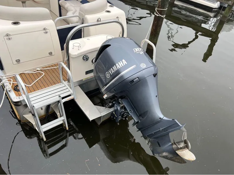 Slide: The Image of 2013 Avalon AMBASSADOR 2785 ENTERTAINER with Yamaha 300 outboard motor. - 27