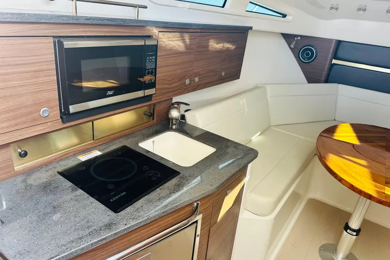 Slide: The Image of Boston Whaler 325 Conquest 2023 - 46