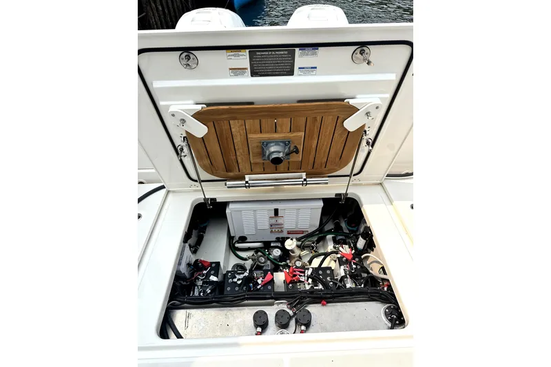 Slide: The Image of Boston Whaler 325 Conquest 2023 - 52
