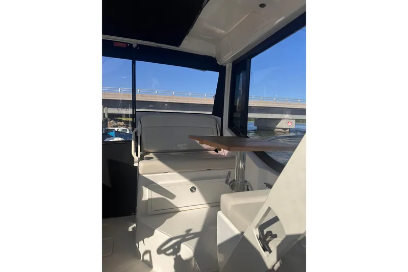 Slide: The Image of Boston Whaler 325 Conquest 2023 - 31