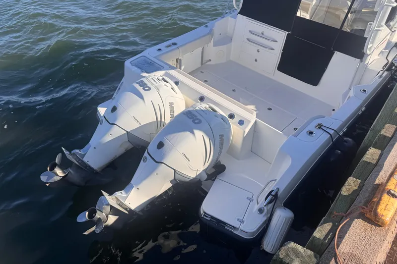 Slide: The Image of Boston Whaler 325 Conquest 2023 - 12