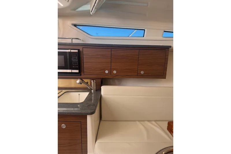Slide: The Image of Boston Whaler 325 Conquest 2023 - 37