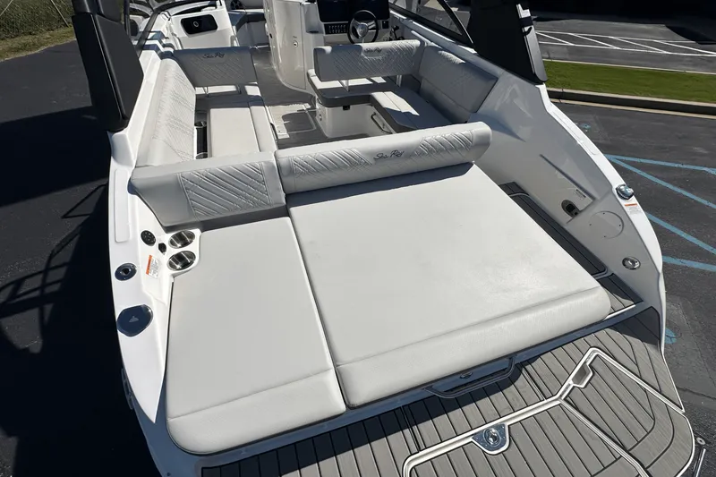 Slide: The Image of Sea Ray SDX 250 Surf 2026 - 20