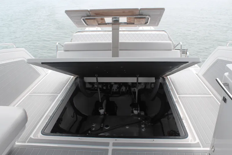 Slide: The Image of Schaefer 375 2024 - 40