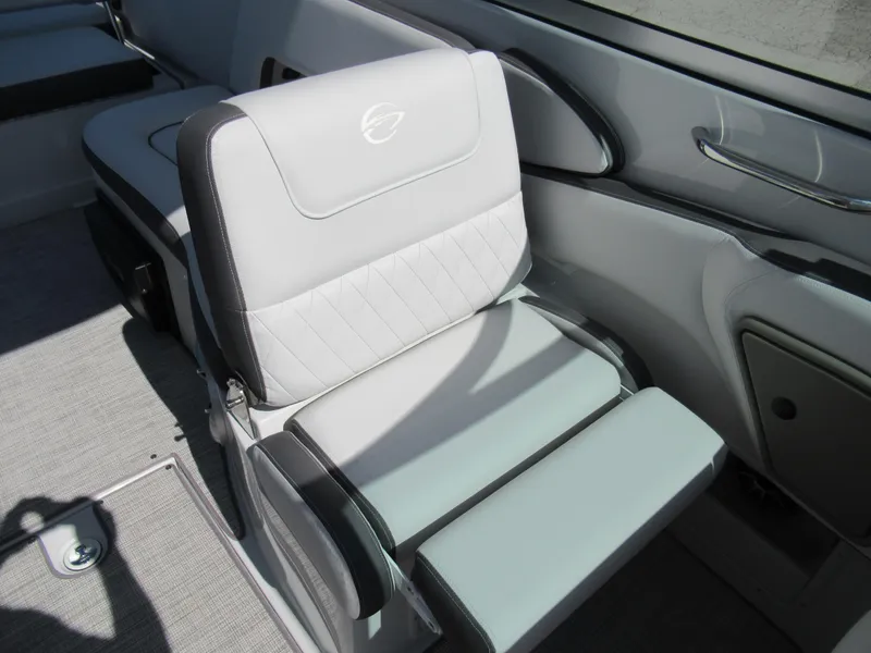 Slide: The Image of Crownline Boats E305 2022 - 11