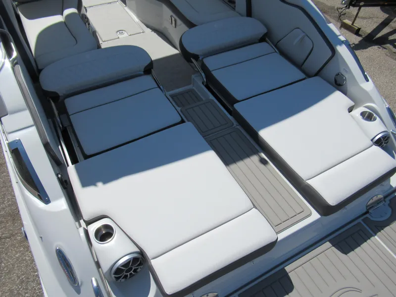 Slide: The Image of Crownline Boats E305 2022 - 20