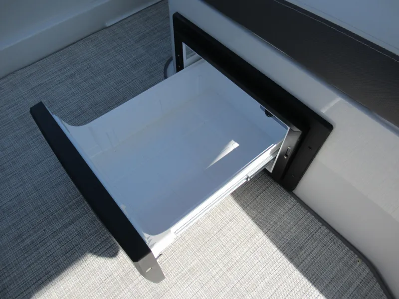 Slide: The Image of Crownline Boats E305 2022 - 22