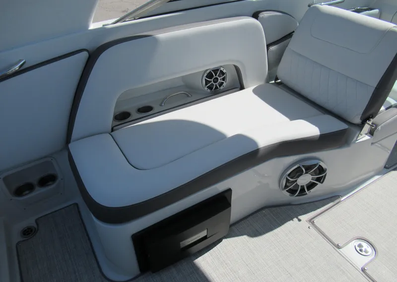 Slide: The Image of Crownline Boats E305 2022 - 24