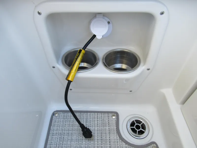 Slide: The Image of Crownline Boats E305 2022 - 6