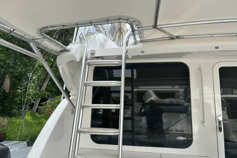 Slide: The Image of Bertram 45C 2008 - 25