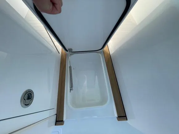 Slide: The Image of Mag Bay 43 Center Console 2027 - 113
