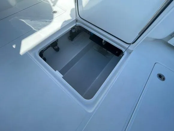 Slide: The Image of Mag Bay 43 Center Console 2027 - 83