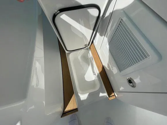 Slide: The Image of Mag Bay 43 Center Console 2027 - 110