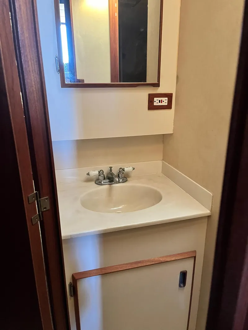 Slide: The Image of Bertram 54 1986 - 20