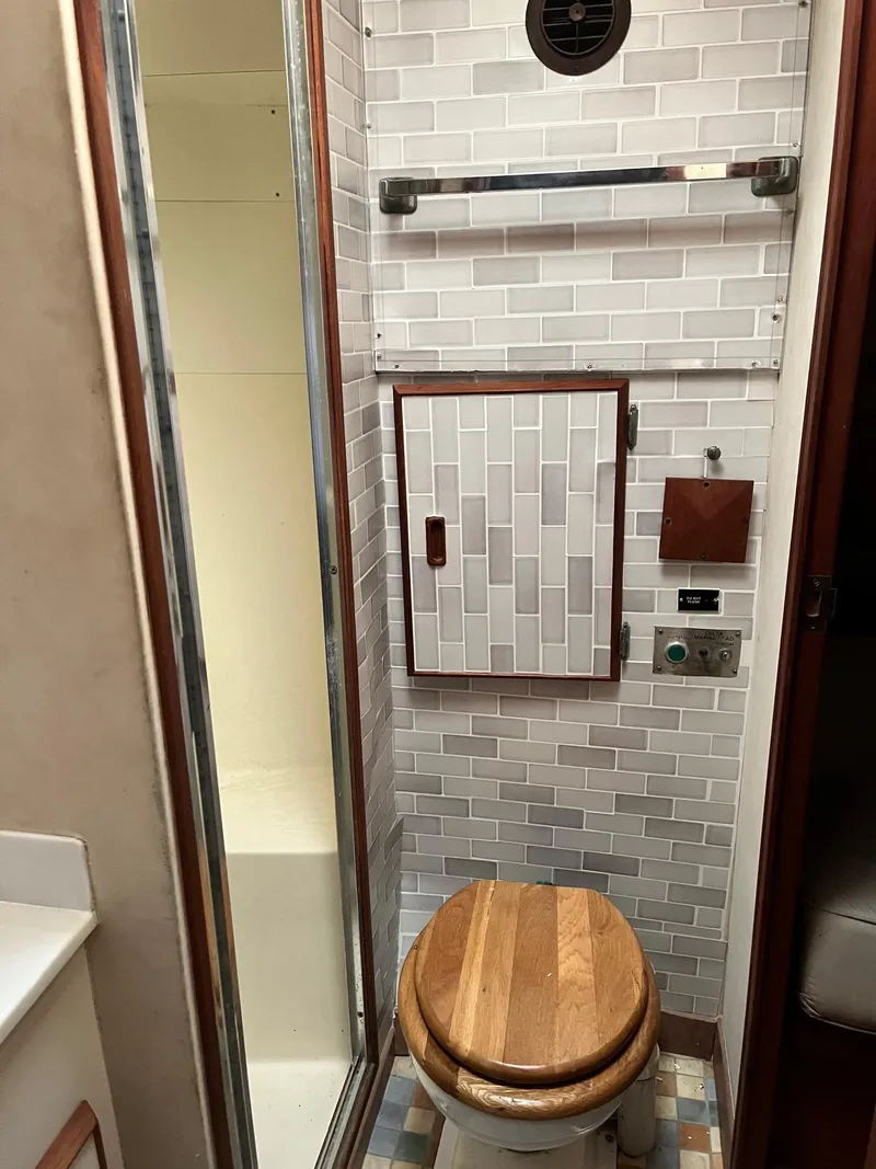 Slide: The Image of Bertram 54 1986 - 21