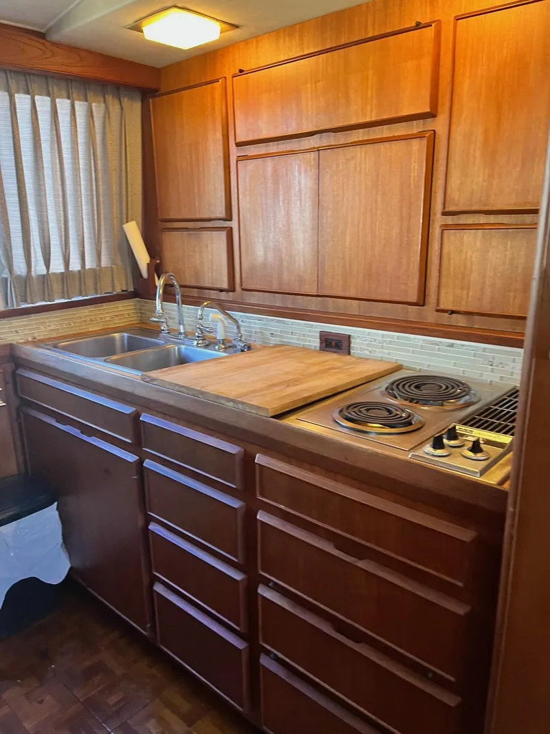 Slide: The Image of Bertram 54 1986 - 4