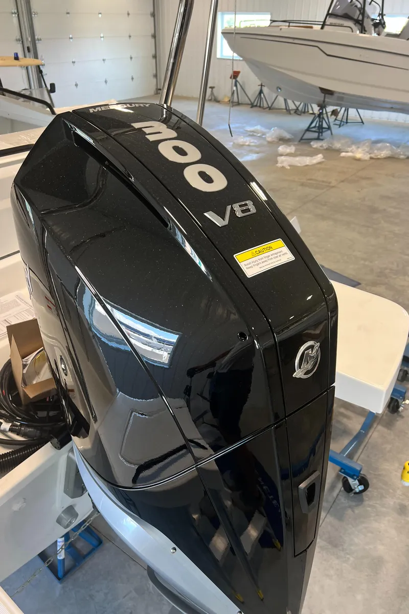 Slide: The Image of 2024 Beneteau Flyer 8 SUNdeck with powerful 300 V8 engine in a showroom. - 7