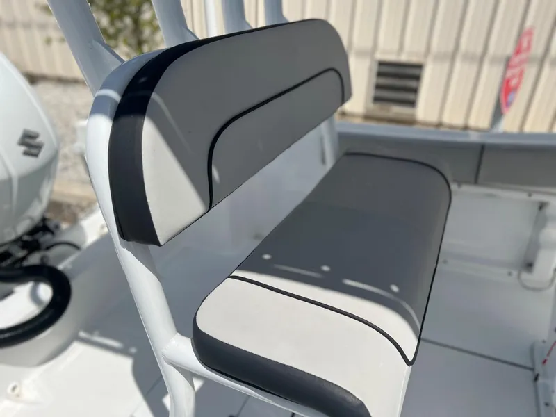 Slide: The Image of Clearwater 2000 boat seat, 2022 model, white and black cushioned bench. - 19