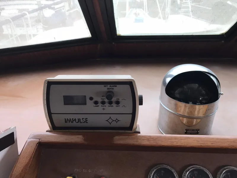 Slide: The Image of Hatteras 58 MY 1978 - 119