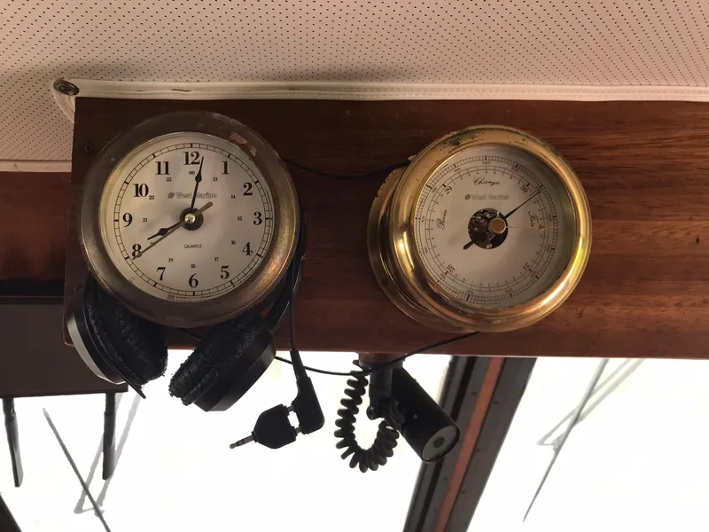 Slide: The Image of Hatteras 58 MY 1978 - 122