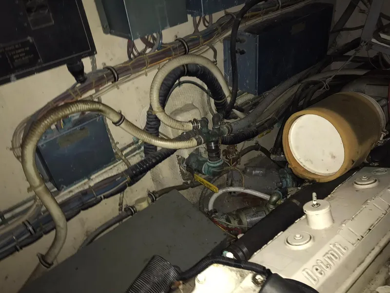 Slide: The Image of Hatteras 58 MY 1978 - 141