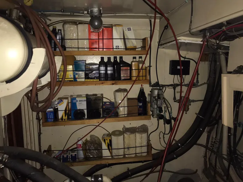 Slide: The Image of Hatteras 58 MY 1978 - 149