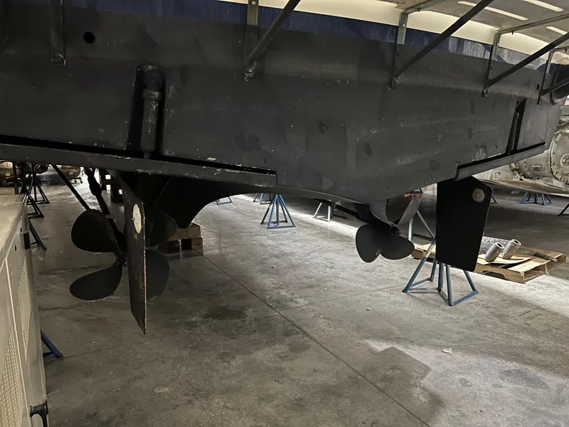 Slide: The Image of Hatteras 58 MY 1978 - 158